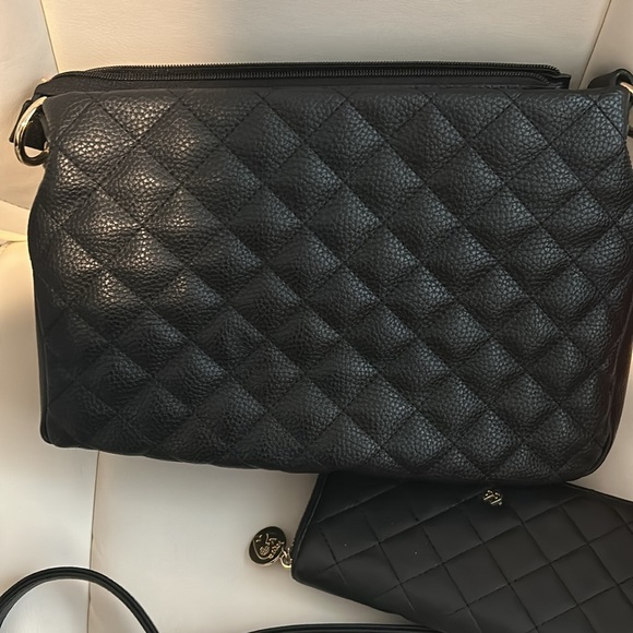 Gunas - black and gold handbag and wallet set. Vegan. Quilted design. - Picture 7 of 16